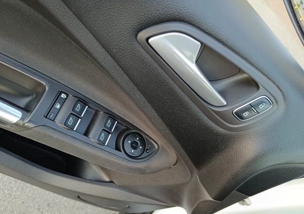 Ford C-MAX cena 33999 przebieg: 163000, rok produkcji 2017 z Pieńsk małe 277